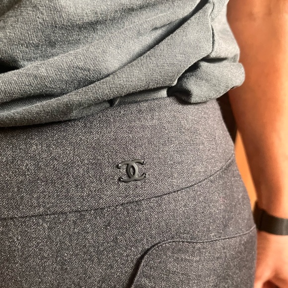 Authentic Chanel. Size 36 European. Made in France $250 - Picture 13 of 13